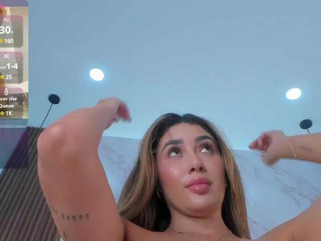 Freechat Annyy-Rosse on BongaCams