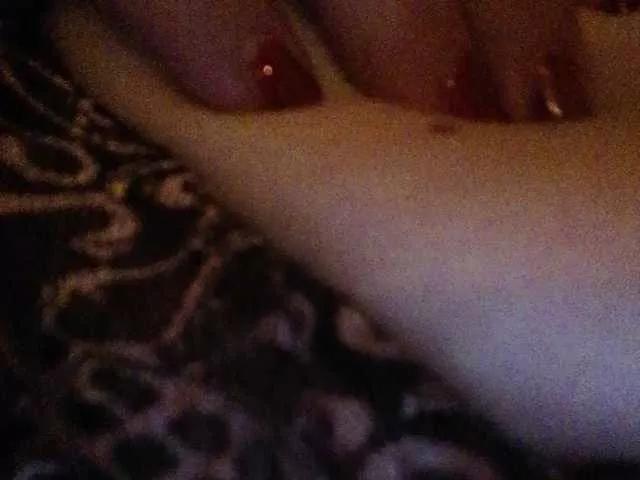 Freechat AthomeTi on BongaCams