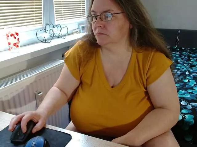 Freechat Bessy123 on BongaCams