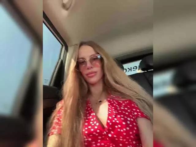Offline blondinochkaa on BongaCams