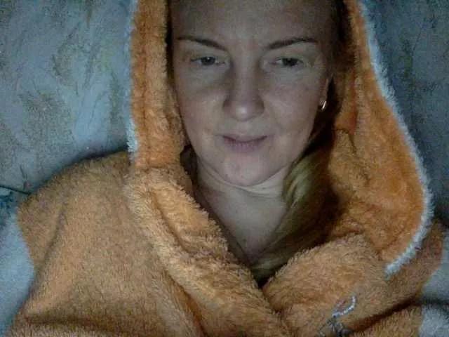 Offline BlondyVio on BongaCams