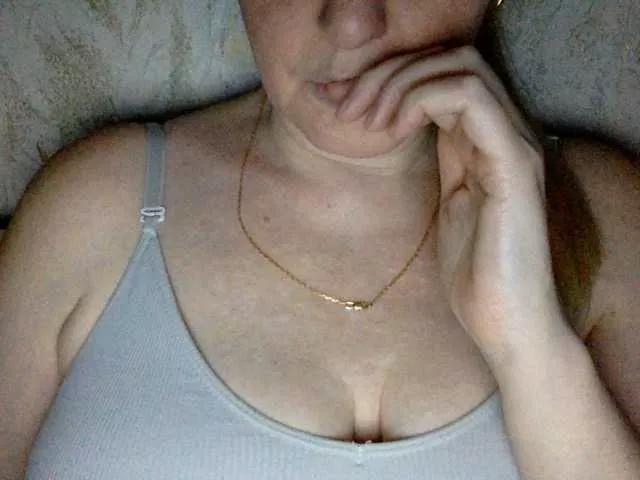 Offline BlondyVio on BongaCams