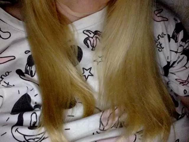 Offline BlondyVio on BongaCams