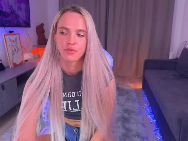 Offline BlushMikki on BongaCams