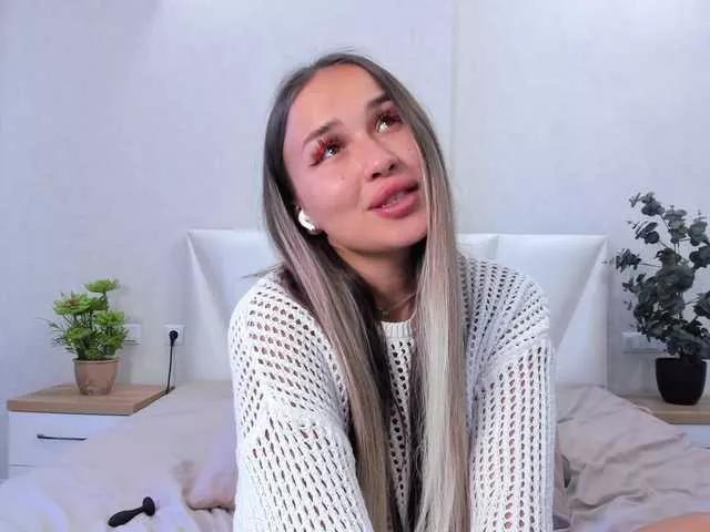 Offline Brenda-M00n on BongaCams