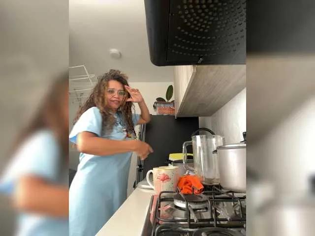 Masturbate to the wet 42 years old Candela-lat from BongaCams as she gets kooky Candela-lat from BongaCams