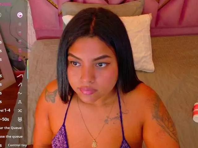 Offline curvybrunnett on BongaCams