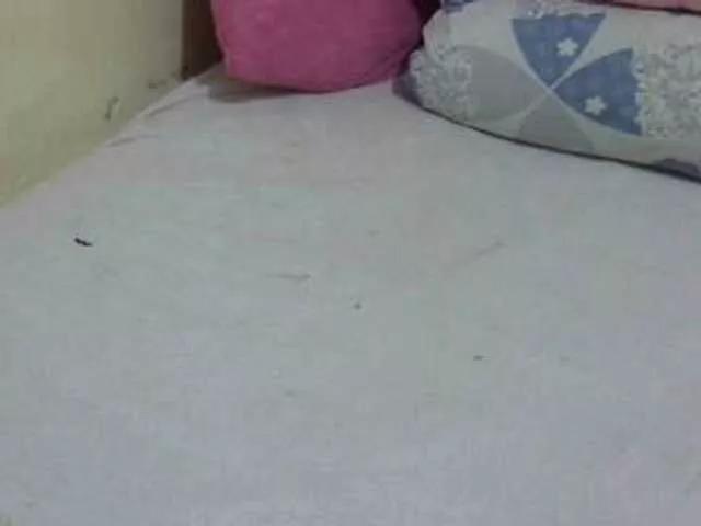 Offline Cuteavril on BongaCams