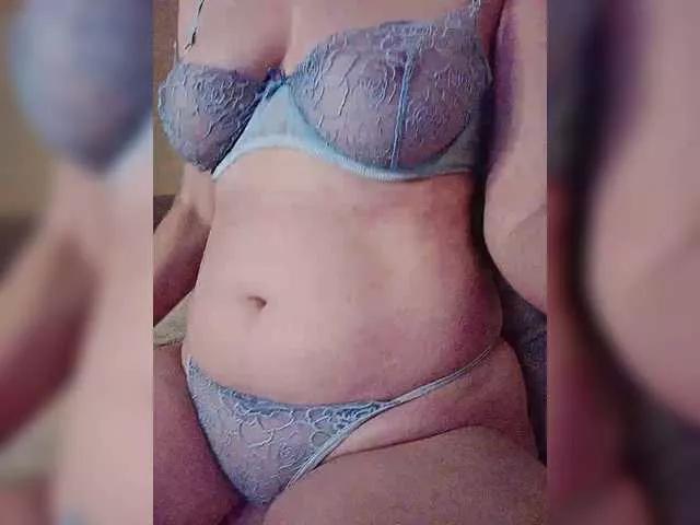 Offline CuteGloria on BongaCams