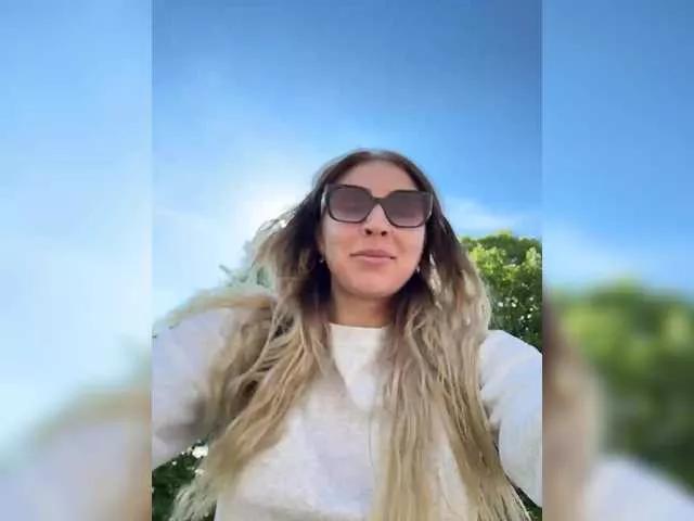 Freechat daddySgirl9 on BongaCams