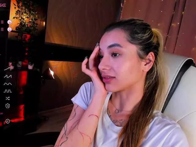 Offline DarlaBelle on BongaCams