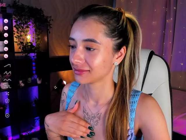 Offline DarlaBelle on BongaCams