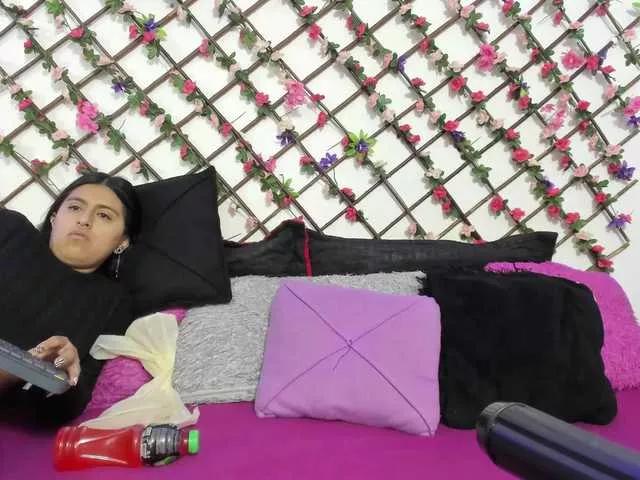 Offline Dreamgirlss on BongaCams