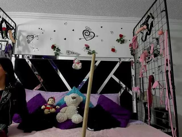 BongaCams Dreamgirlss is Freechat Dreamgirlss — Make hot conversations and play a little