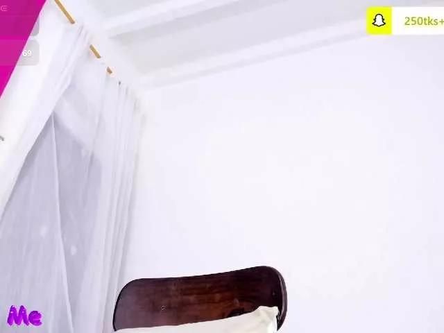 Freechat Elikolanny on BongaCams