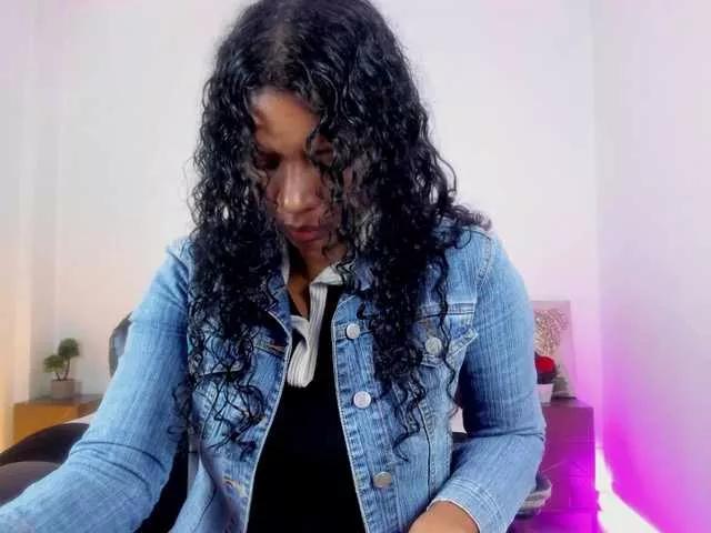 Offline Ellie-Alves on BongaCams