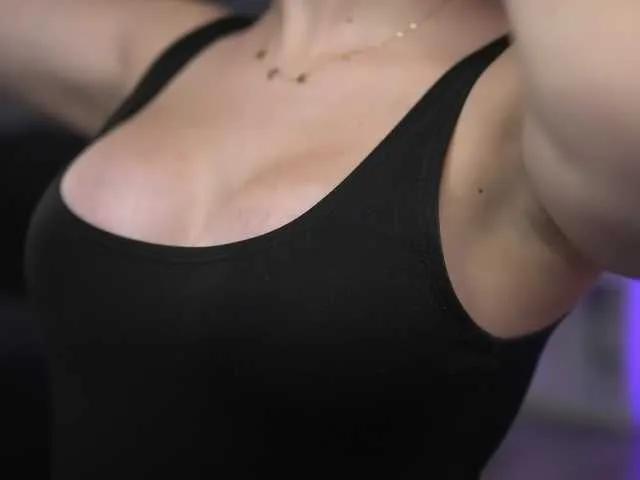 Offline ElysaWetxx on BongaCams