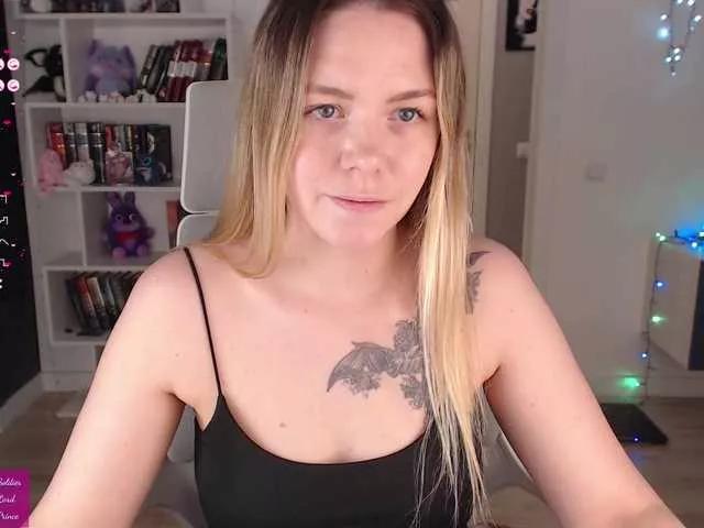 Offline EmmaBryan on BongaCams