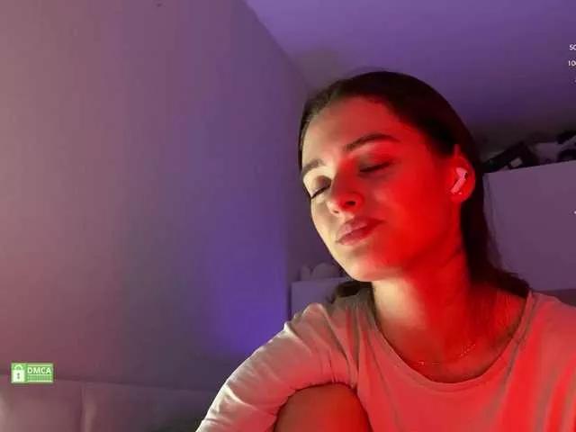 Offline EmmSee on BongaCams