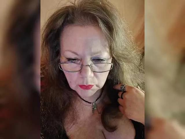 Offline EmpressLady on BongaCams