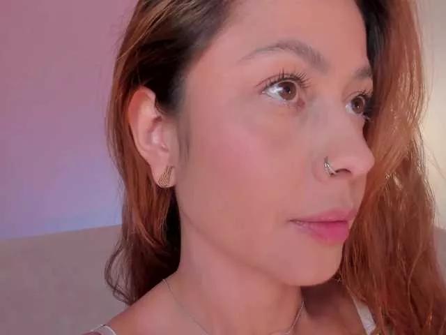 Offline ErikaBenz on BongaCams