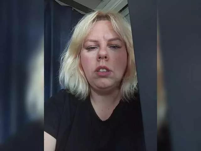 Offline EVA2311 on BongaCams