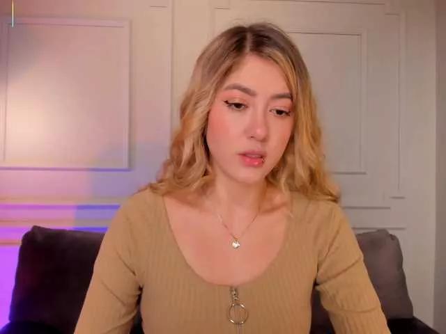 Offline EveBenson on BongaCams