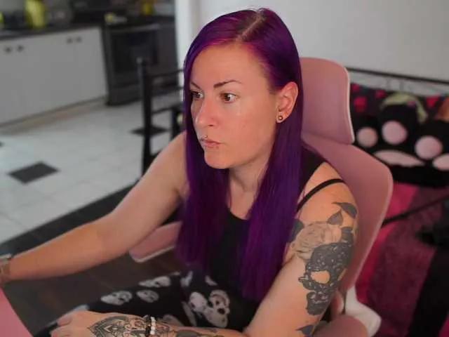 Offline gennyrock on BongaCams