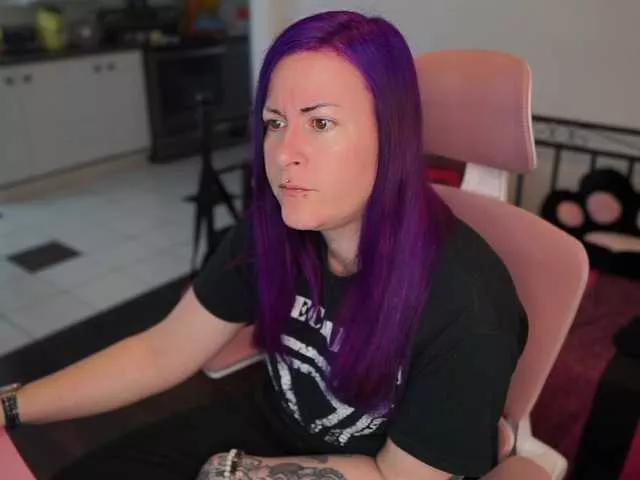 Offline gennyrock on BongaCams