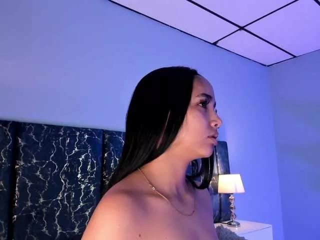 Offline Gisell-Montoy on BongaCams