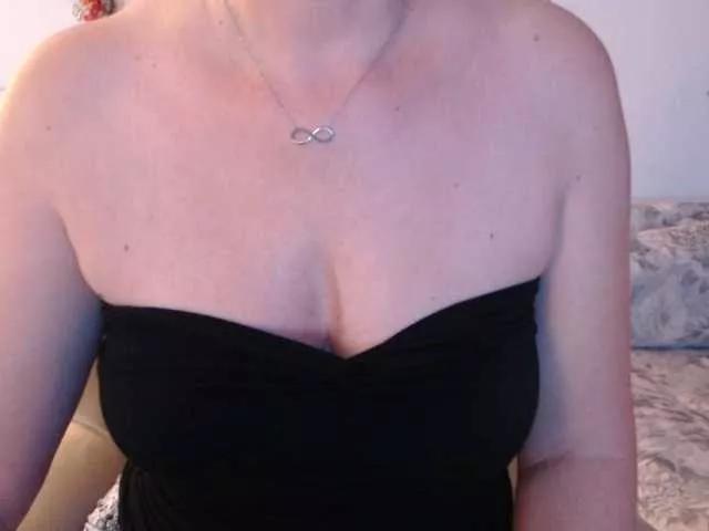 Offline goodSnowQueen on BongaCams