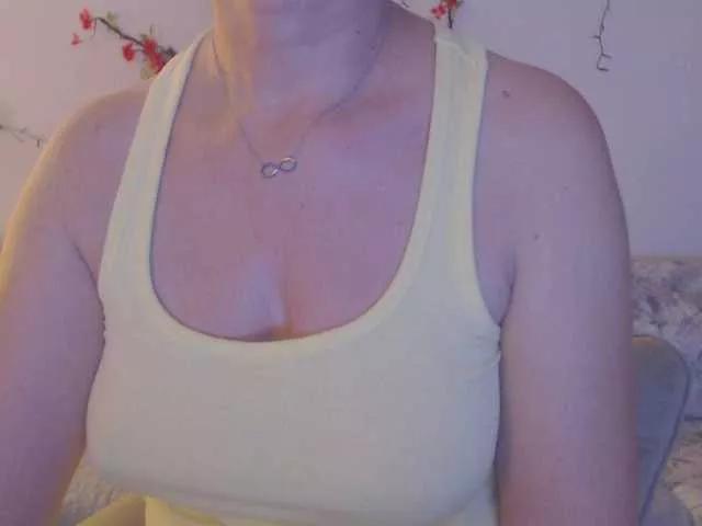 Offline goodSnowQueen on BongaCams