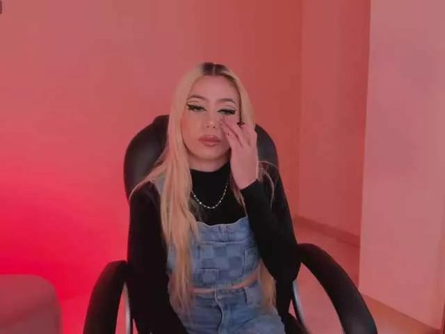 Offline HannaConnor on BongaCams