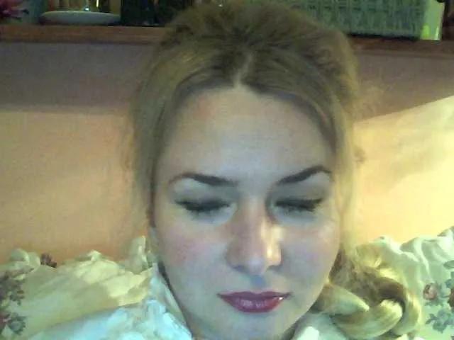 Get intense with BongaCams's fascinating au naturel adult cam stripper - HollyLaPretty HollyLaPretty from BongaCams