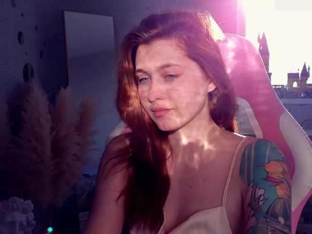 Offline HoneyCherry on BongaCams