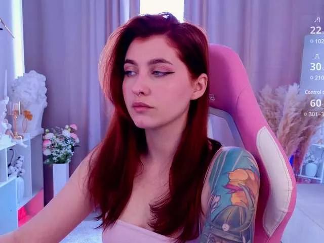 Offline HoneyCherry on BongaCams