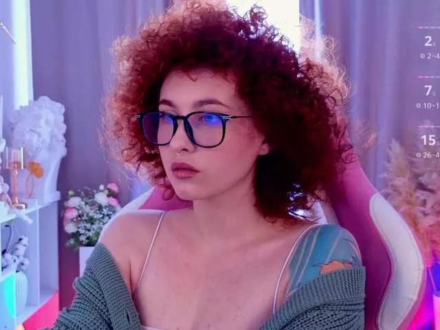 Offline HoneyCherry on BongaCams