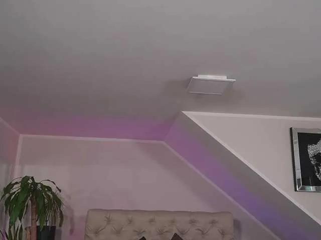 Hotmilfbitch - specialised slut for a wild cam show Hotmilfbitch from BongaCams