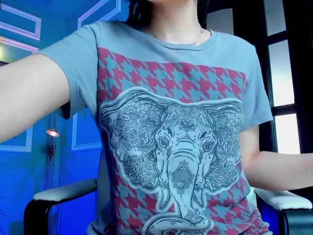 Offline ingridblondy94 on BongaCams