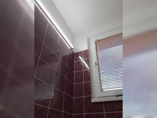 Offline Iriskasweety on BongaCams