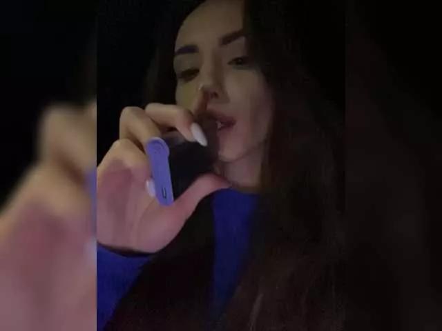 Offline IzabellaOne on BongaCams