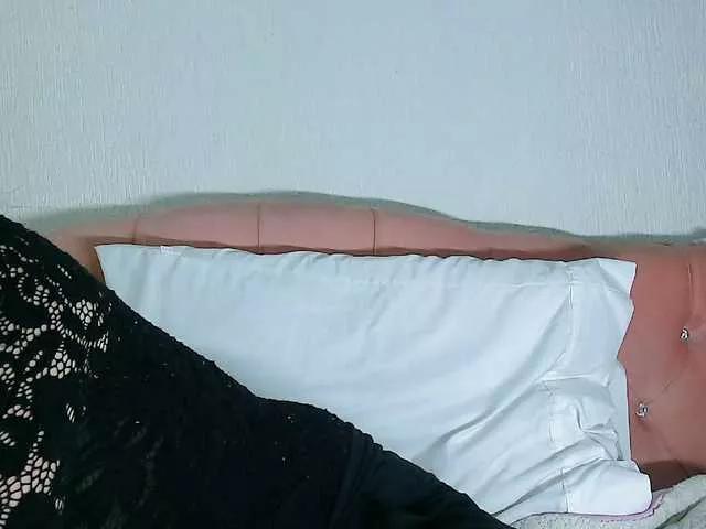 Offline JenellKurtz on BongaCams