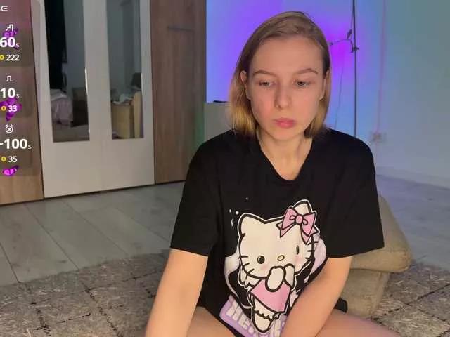 Offline jucieLussie on BongaCams
