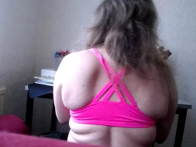 Offline KarinaPlay23 on BongaCams