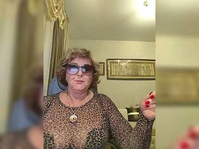 Offline KarinkaSweet on BongaCams