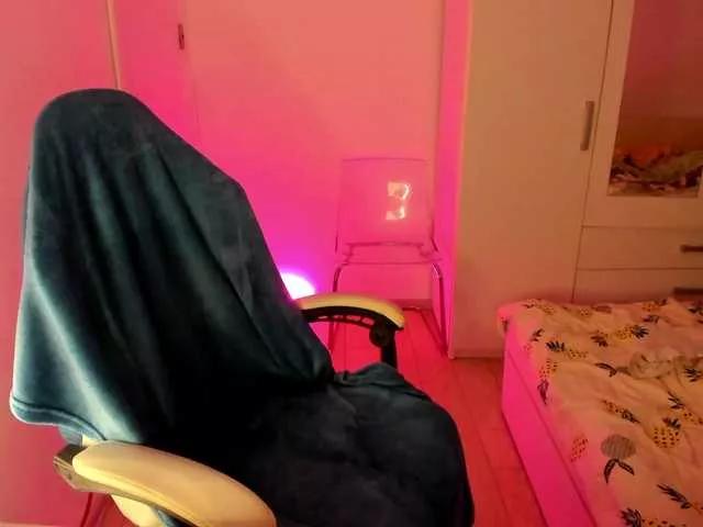 Offline kaylalaine1 on BongaCams