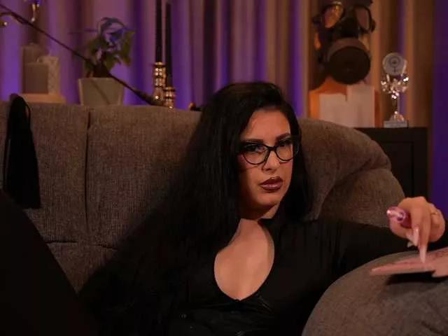 Offline KellyKent on BongaCams