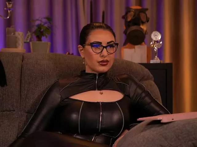 Offline KellyKent on BongaCams