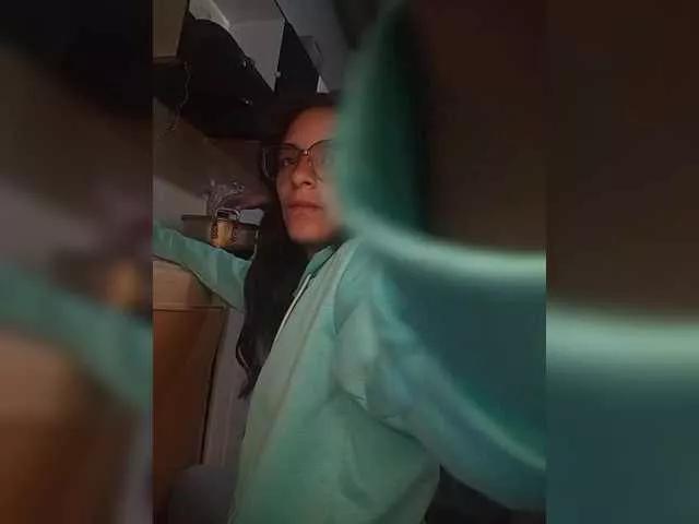 Offline Kingofqueen23 on BongaCams