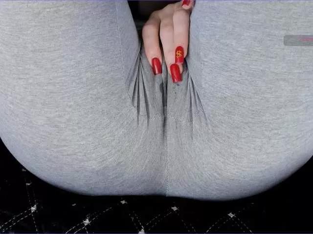 Offline Kira-Kell on BongaCams